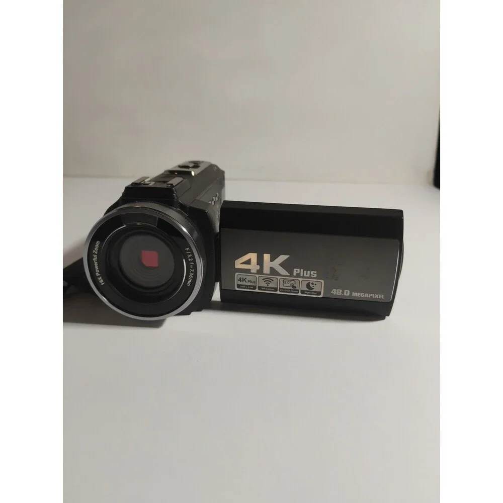 4K Ultra-HD 48 Mega Pixels Video Camcorder with Accessories And Camera Bag
